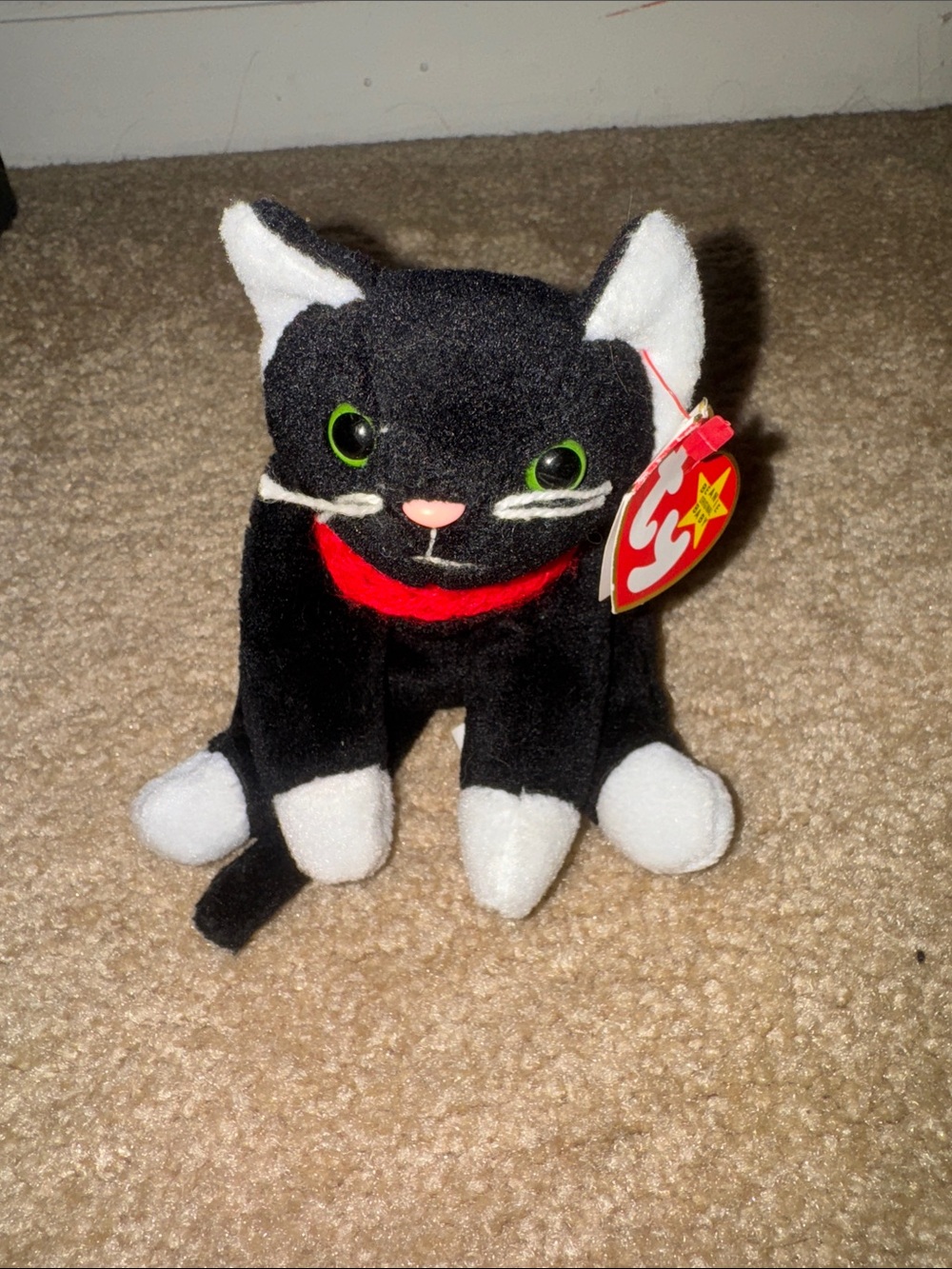 Ty Beanie Baby original zip Black & White Cat Plush with Green Eyes and Red Coll